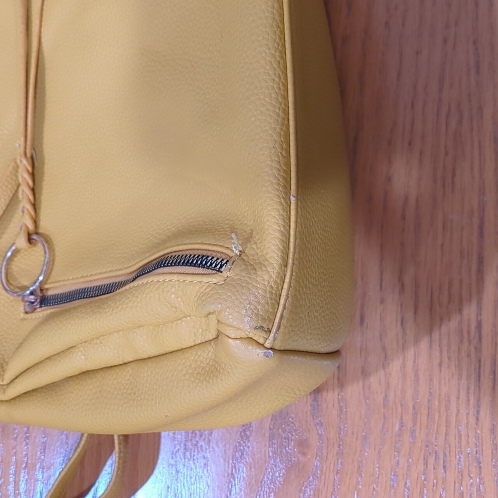 ☀️3for$20☀️ Yellow mini backpack - Picture 10 of 12